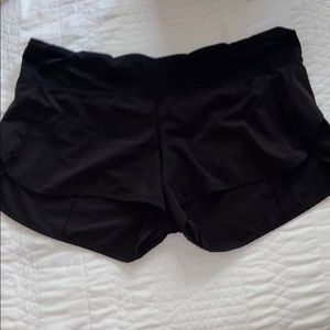 Lululemon Speed Up Shorts 2.5